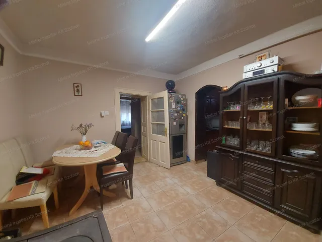 Eladó ház Tiszapüspöki 110 nm