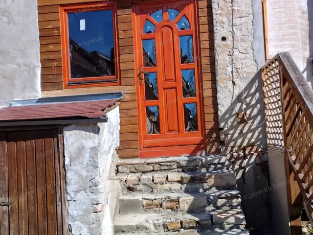 Eladó lakás Szolnok, Belváros 20 nm