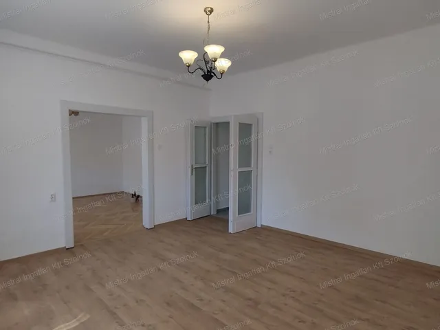 Eladó lakás Szolnok, Belváros 57 nm