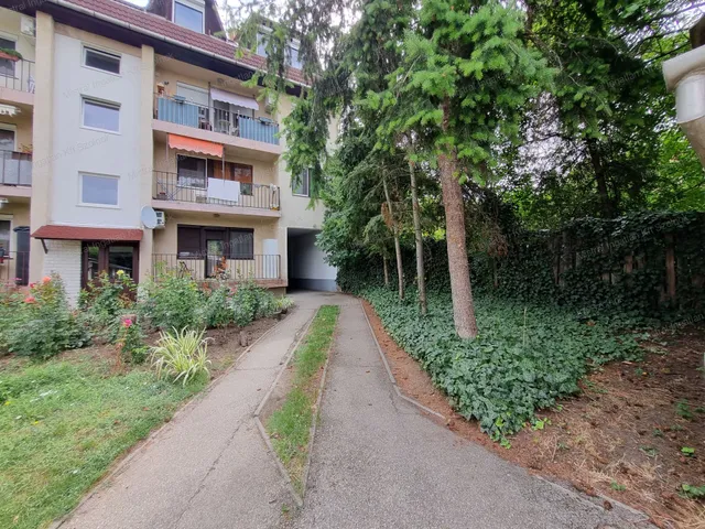 Eladó lakás Szolnok, Belváros 30 nm