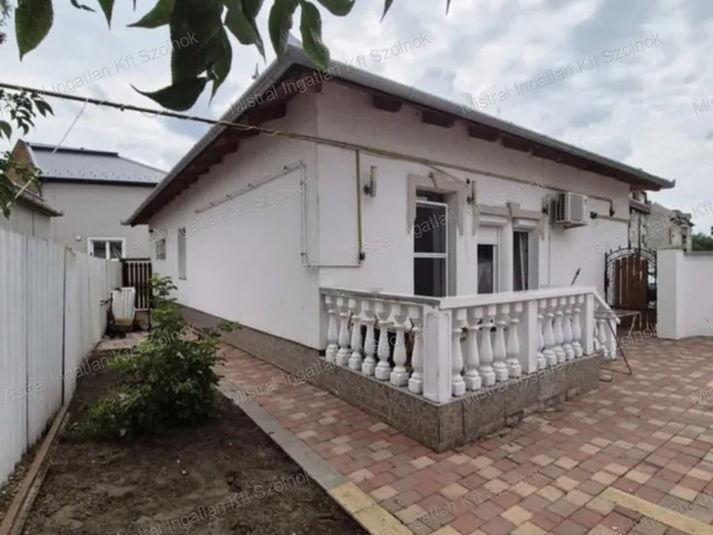 Eladó ház Szolnok, Belváros 90 nm