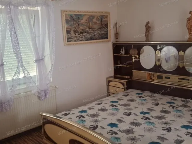 Eladó ház Szolnok, Belváros 90 nm