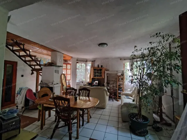 Eladó ház Szolnok 220 nm