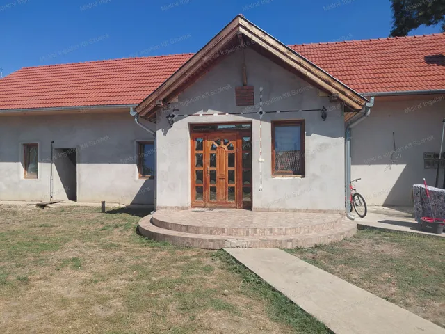 Eladó ház Törökszentmiklós 199 nm