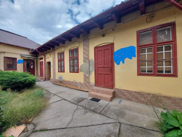 Eladó ház Szolnok, Belváros 113 nm