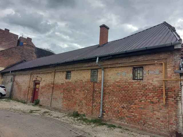 Eladó ház Szolnok, Belváros 113 nm