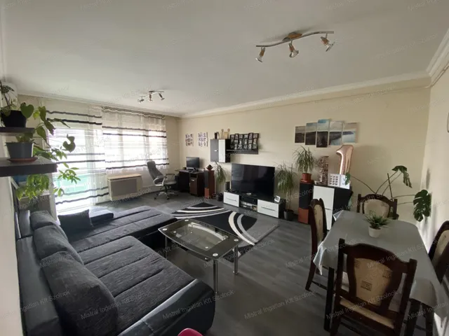 Eladó lakás Szolnok, Belváros 62 nm