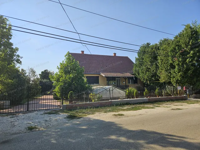 Eladó ház Szolnok, Szandaszőlős 113 nm
