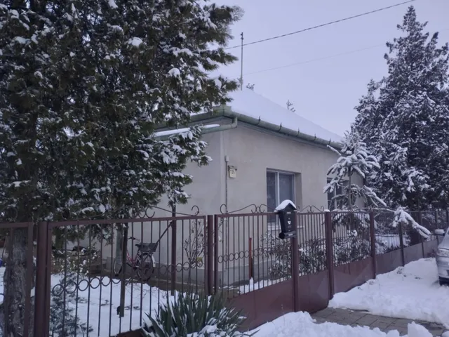 Eladó ház Tiszajenő 48 nm