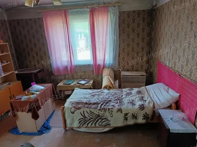 Eladó ház Törökszentmiklós 747 nm