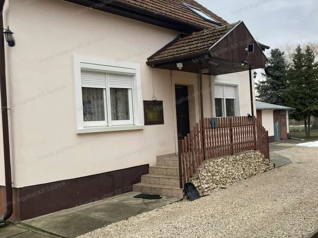 Eladó ház Zagyvarékas 140 nm