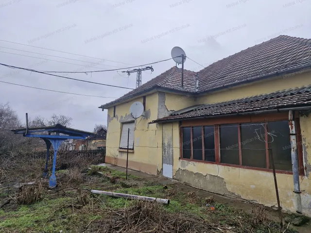 Eladó ház Szajol 136 nm