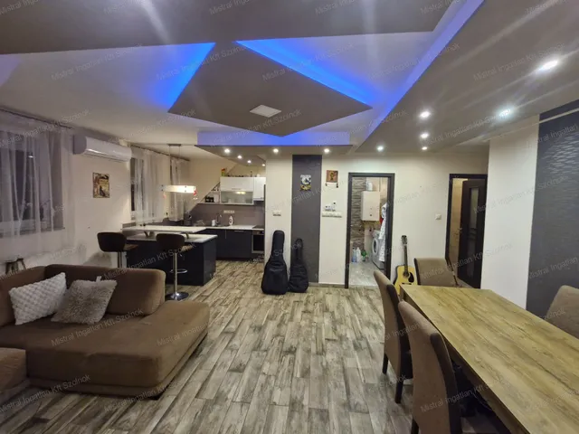 Eladó lakás Szolnok, Belváros 53 nm