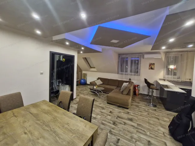 Eladó lakás Szolnok, Belváros 53 nm