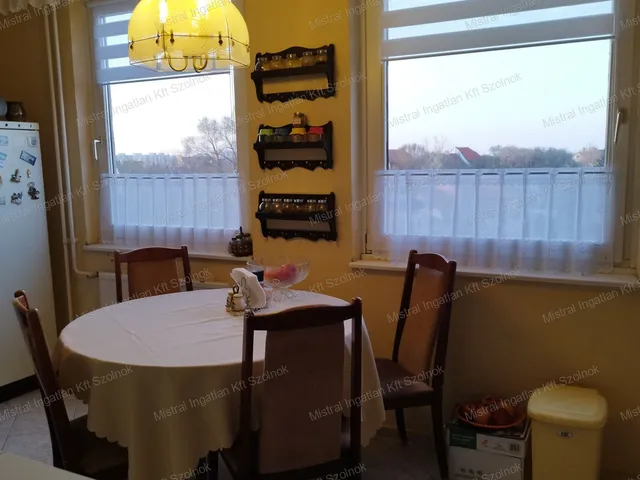 Eladó lakás Szolnok, Belváros 70 nm