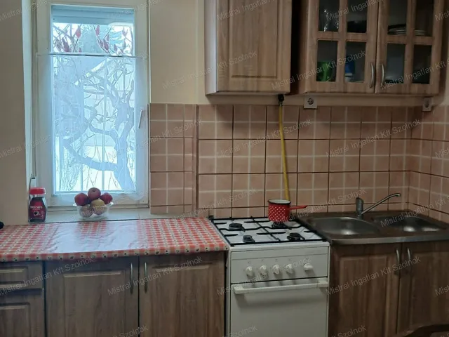 Eladó ház Tiszaföldvár, Homok 57 nm