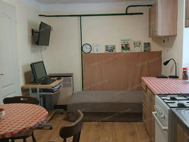 Eladó ház Tiszaföldvár, Homok 57 nm