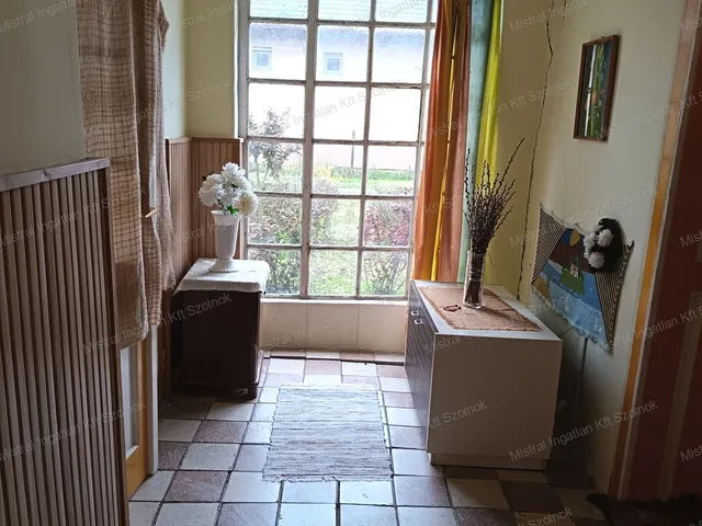 Eladó ház Besenyszög 118 nm