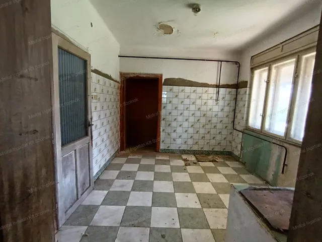 Eladó ház Törökszentmiklós, Alvég, Széchenyi 70 nm