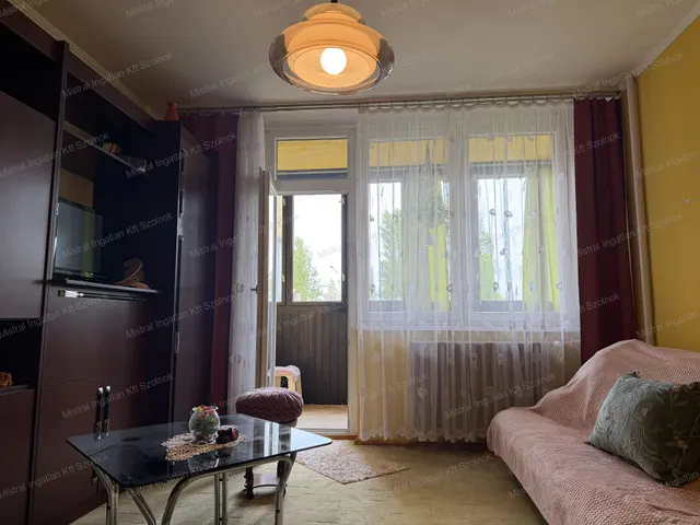 Eladó lakás Szolnok, Belváros 36 nm