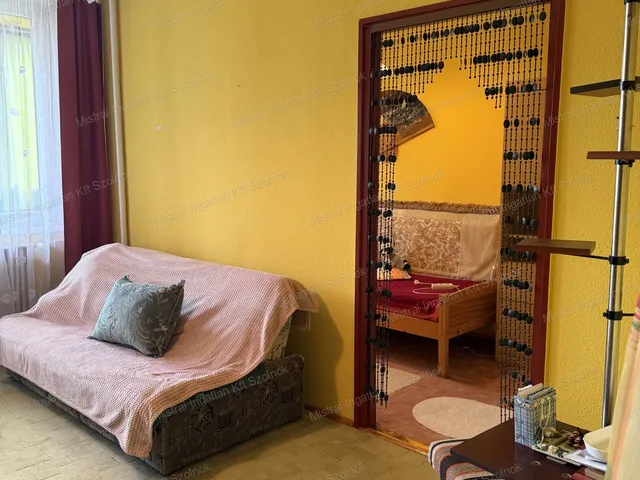 Eladó lakás Szolnok, Belváros 36 nm