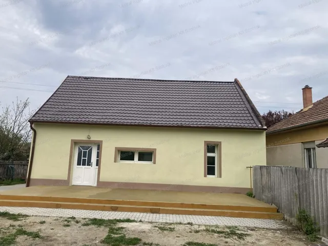 Eladó ház Zagyvarékas 67 nm