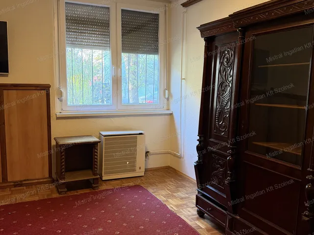 Eladó lakás Szolnok, Belváros 33 nm