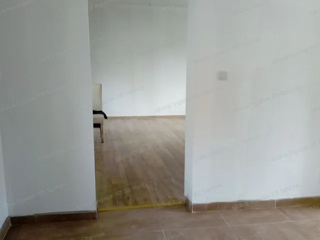 Kiadó ház Tószeg 40 nm