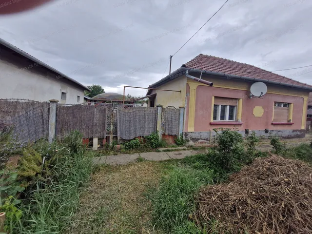 Eladó ház Rákóczifalva 65 nm