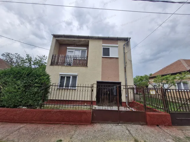 Eladó ház Martfű 106 nm