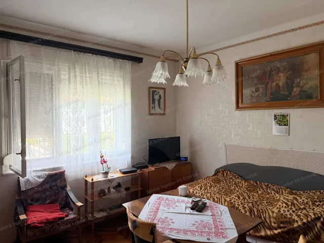 Eladó ház Szolnok, Belváros 76 nm