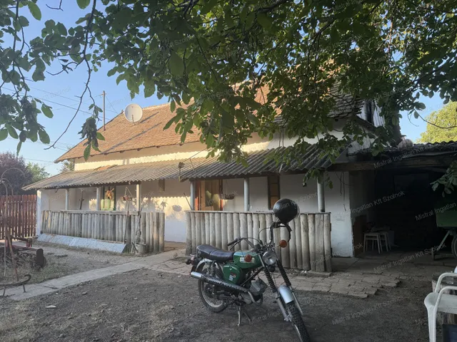 Eladó ház Törökszentmiklós, Kecskés János 36 nm