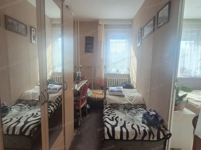 Eladó lakás Szolnok, Belváros 36 nm