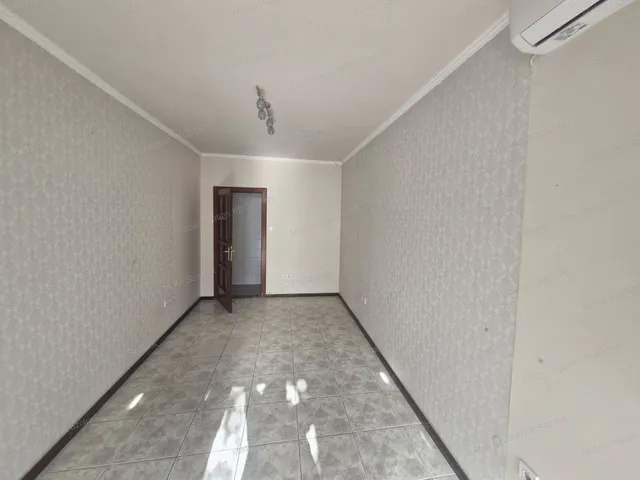 Eladó kereskedelmi és ipari ingatlan Szolnok, Belváros 15 nm