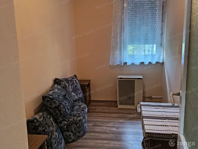 Kiadó lakás Szolnok, Tallinn 42 nm