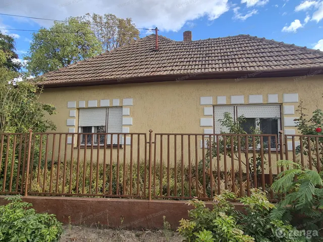 Eladó ház Tószeg 66 nm