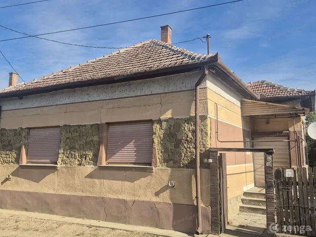 Eladó ház Tiszapüspöki 95 nm