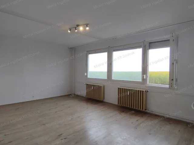 Eladó lakás Szolnok, Belváros 49 nm