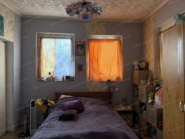 Eladó ház Újszász 105 nm
