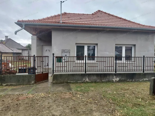Eladó ház Törökszentmiklós 68 nm