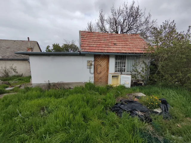 Eladó üdülő és hétvégi ház Várpalota 20 nm