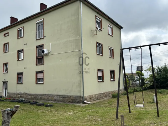 Eladó lakás Pétfürdő 52 nm