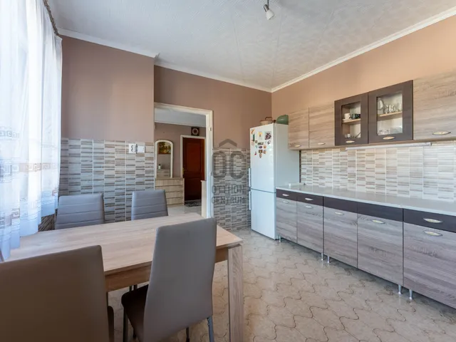 Eladó ház Ősi 181 nm