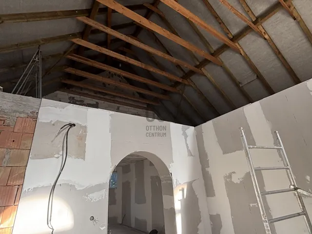 Eladó ház Várpalota, Inota 204 nm