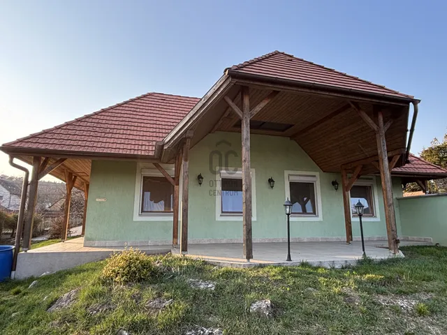Eladó ház Iszkaszentgyörgy, József Attila utca 155 nm