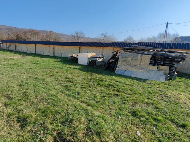 Eladó telek Várpalota 5556 nm