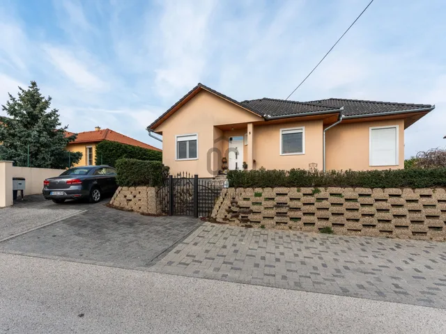 Eladó ház Pétfürdő 105 nm