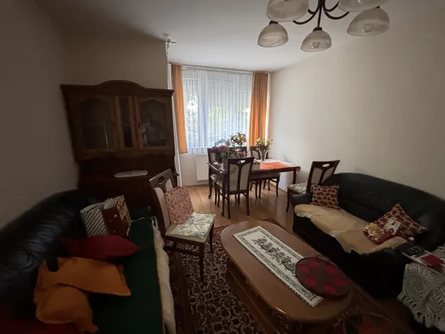 Eladó lakás Várpalota, Mandulás lakótelep 68 nm