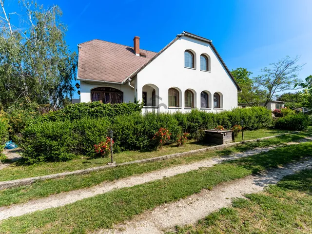 Eladó ház Várpalota, Inota 1032 nm