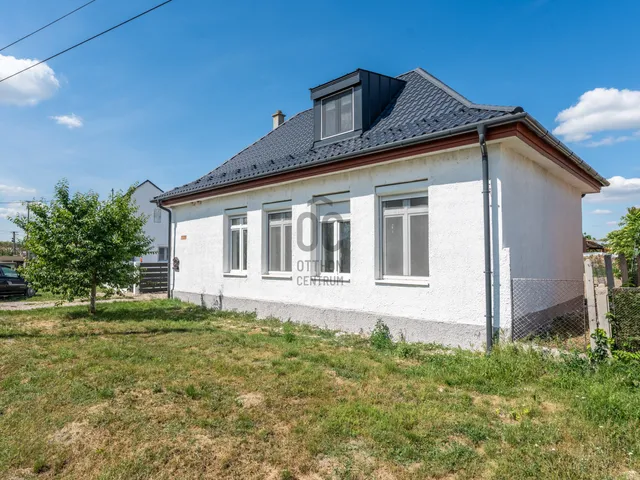 Eladó lakás Ősi 86 nm
